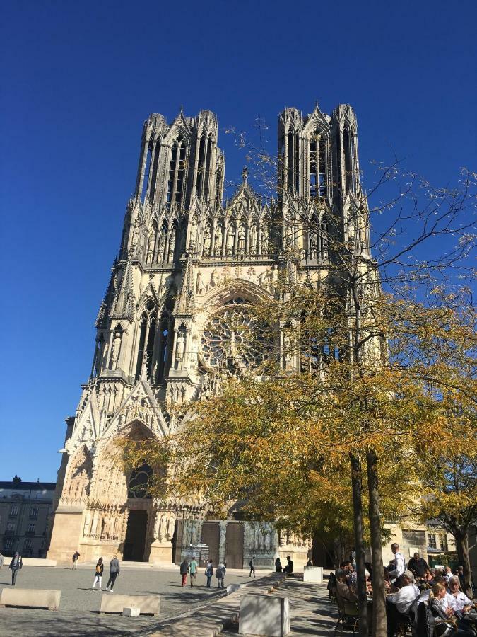 Bedinreims "Burgundy Bottle" 110M2 Exceptional, 4 Chambres Doubles, 2 Bain, Free Park & Wifi, Tout Equipe Екстериор снимка